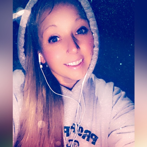 Meet your Posher, Angela - Picture 3 of 7